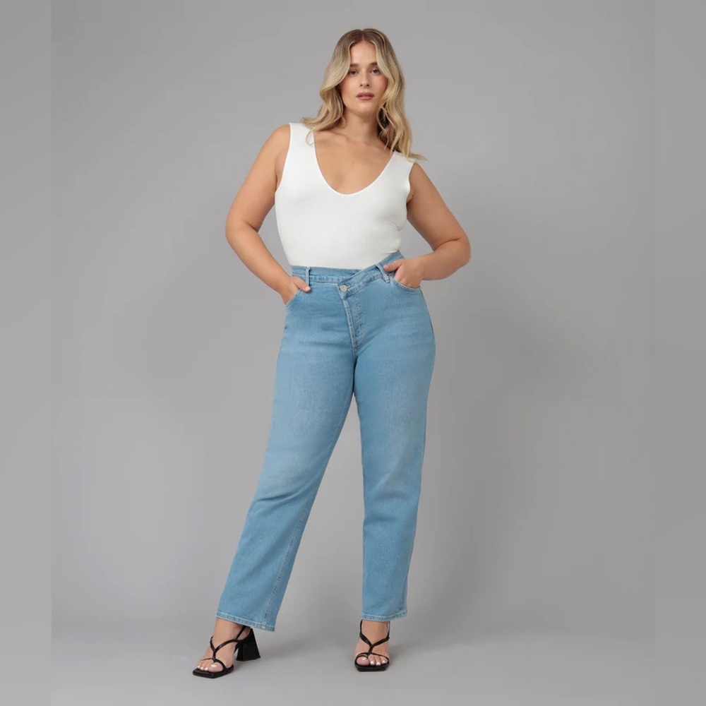 Lola Jeans - Baker Ultra High Rise